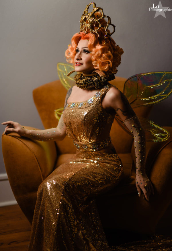 Honey Queen Bee Gaze