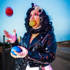 Jugglin' Honey 8x10 Print